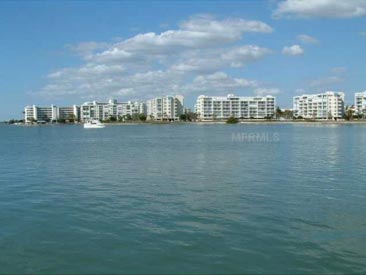 HARBOURSIDE CONDO Gallery 13