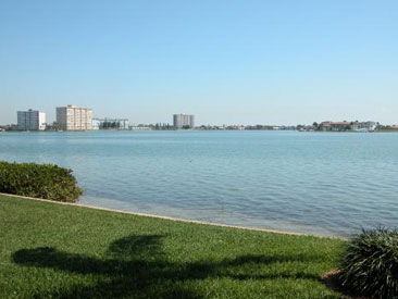 ISLA DEL SOL CONDO Gallery 01