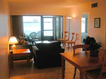 ISLA DEL SOL CONDO Gallery 03