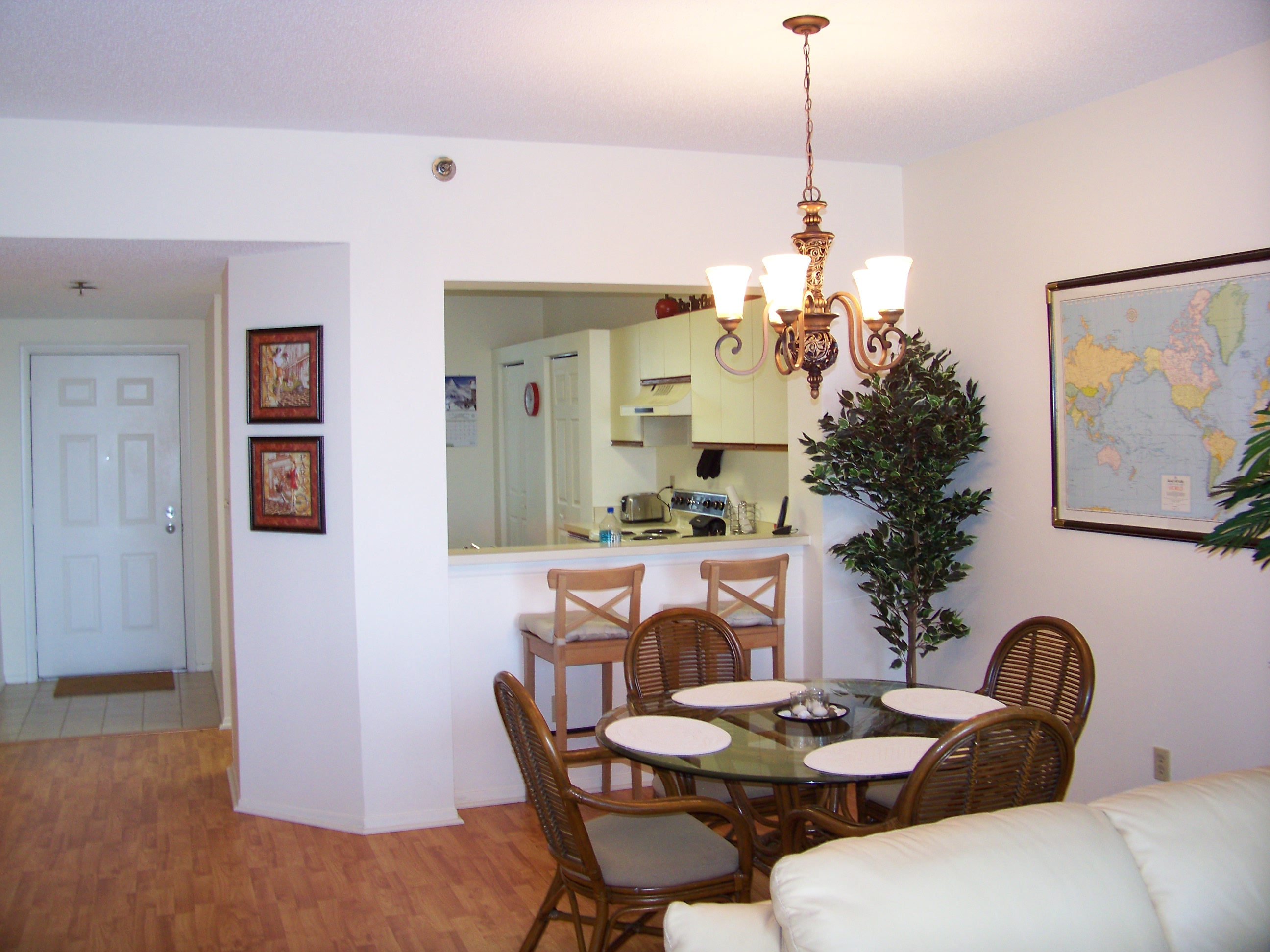 HARBOURSIDE CONDO Gallery 04