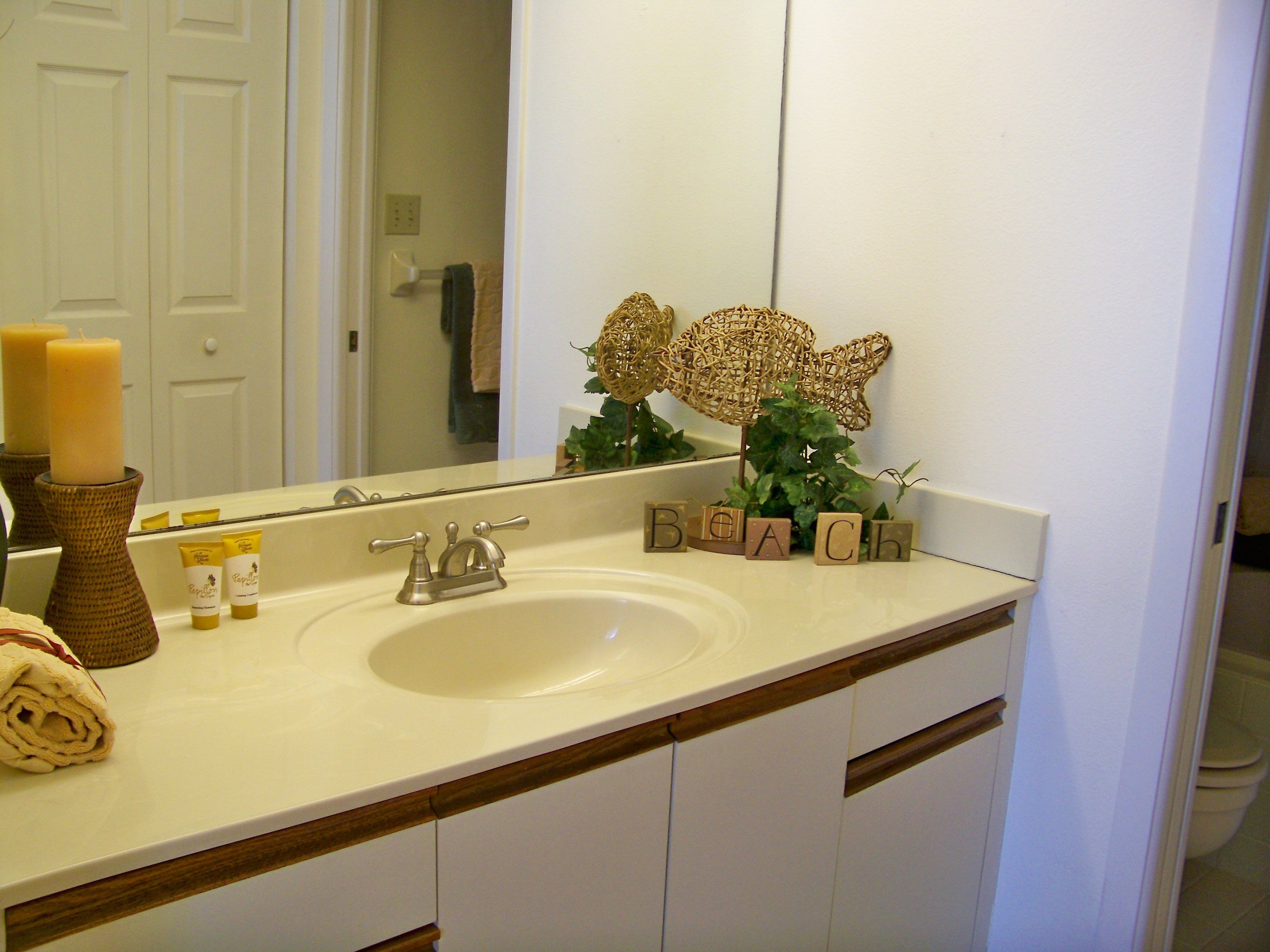 HARBOURSIDE CONDO Gallery 05