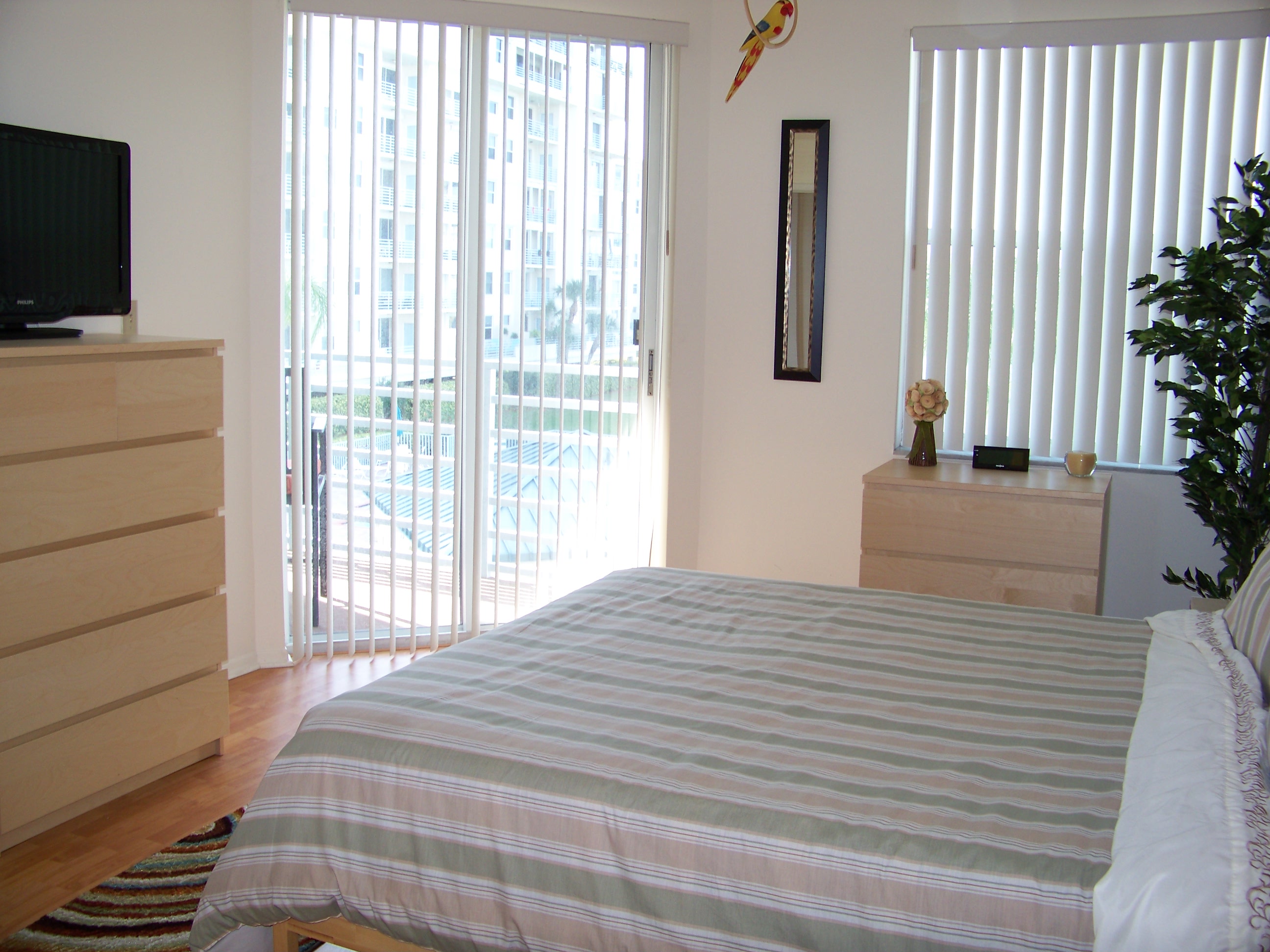 HARBOURSIDE CONDO Gallery 07