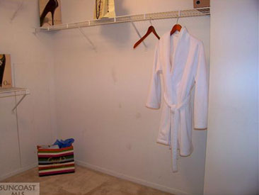 HARBOURSIDE CONDO Gallery 08