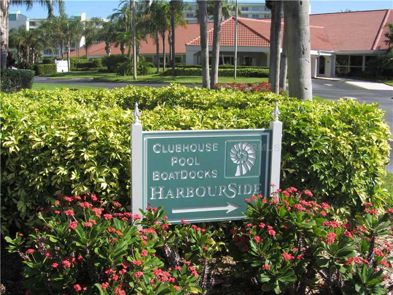 HARBOURSIDE CONDO Gallery 10