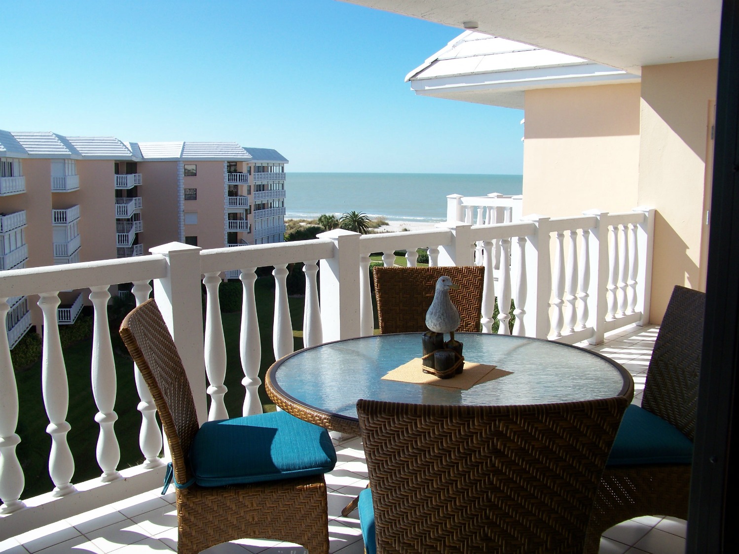 Silver Sands Beach & Racquet Club Gallery 09