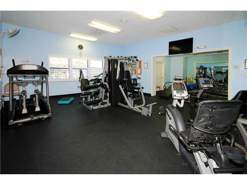 Silver Sands Beach & Racquet Club Gallery 24