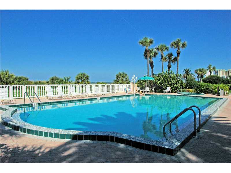 Silver Sands Beach & Racquet Club Gallery 25