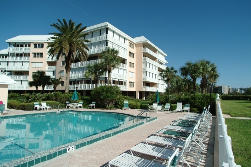 SILVER SANDS Gallery 15