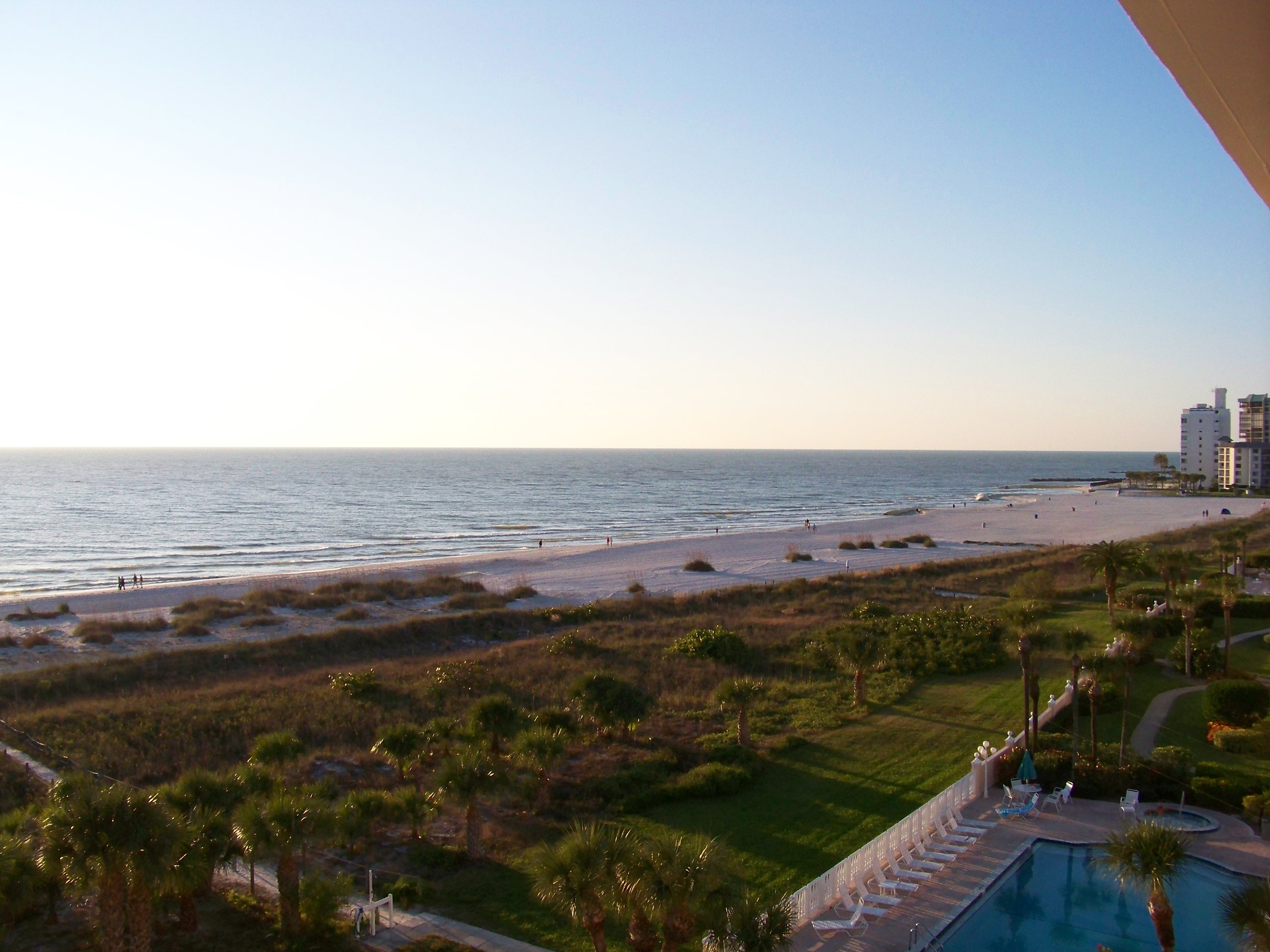 SILVER SANDS Gallery 18