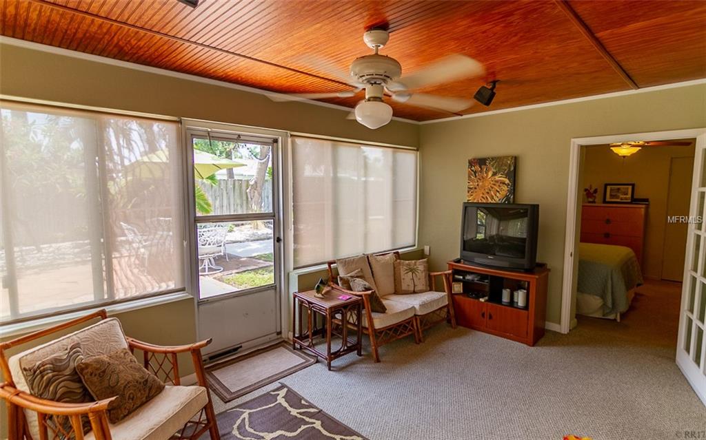 Paradise Island Gallery 11